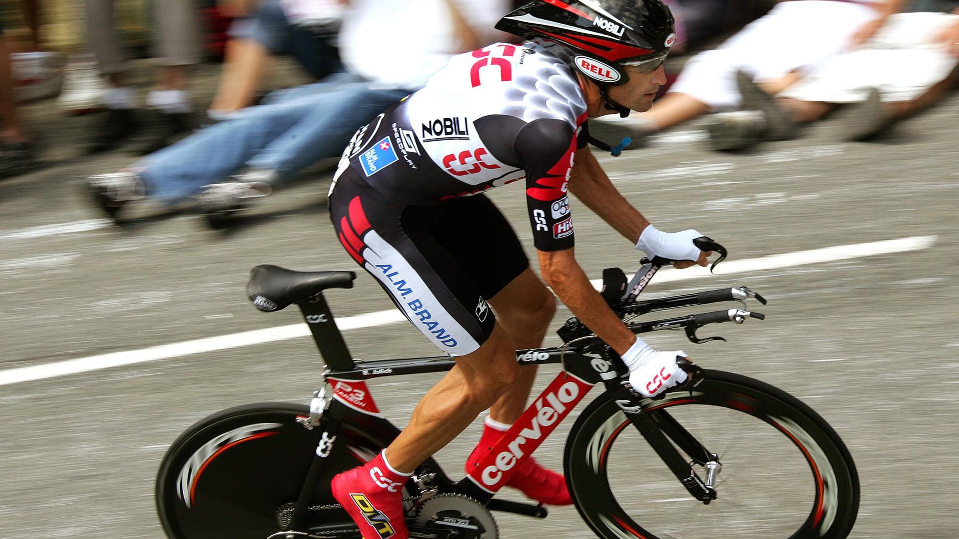 开云体育世界杯-山西队险胜火箭，欧文在英超争冠接管比赛，体育世界的跨界魅力  第2张