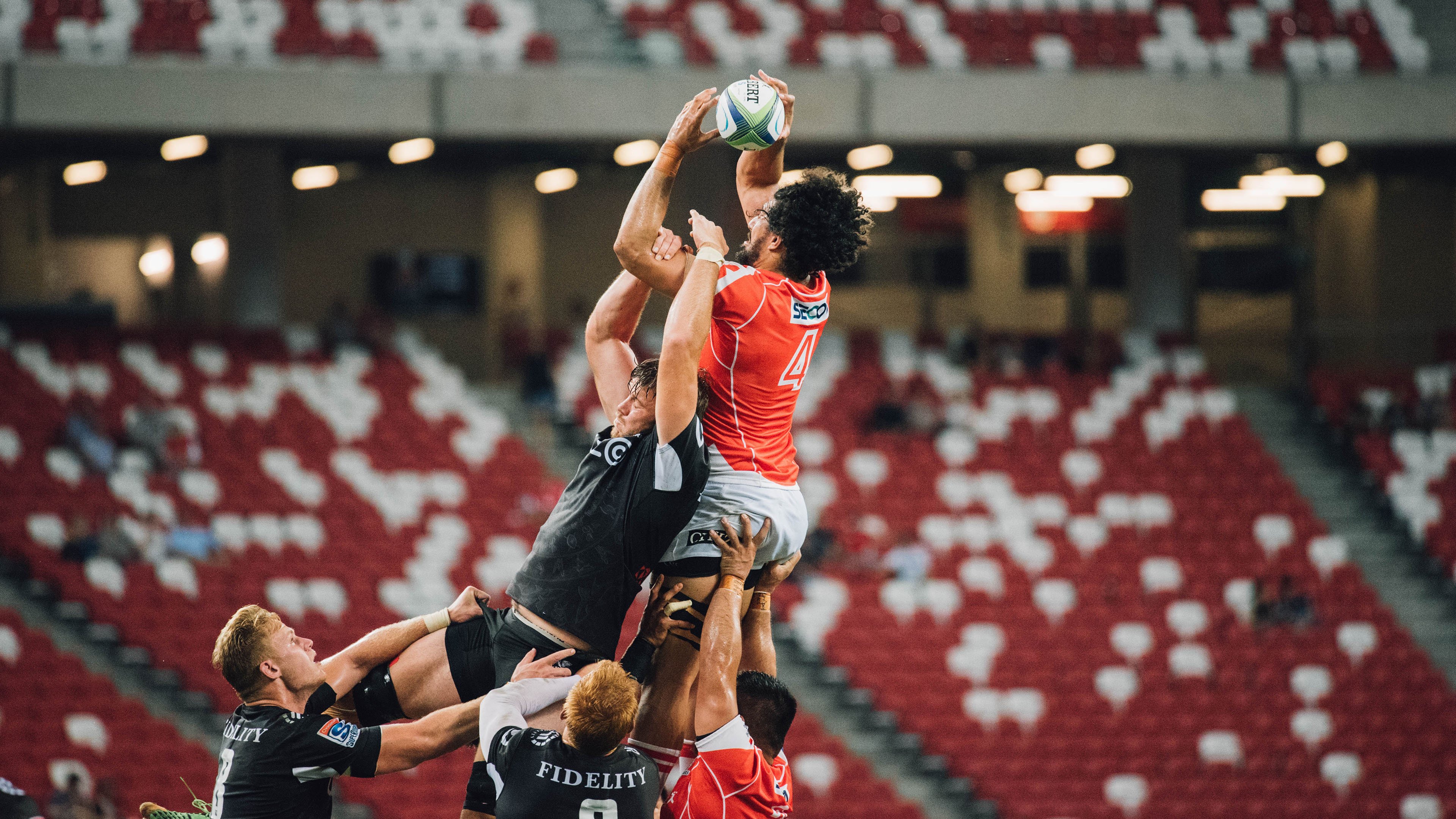 开云体育官网-安哥拉绝杀AC米兰，当足球的偶然性撞上F1的精密统治