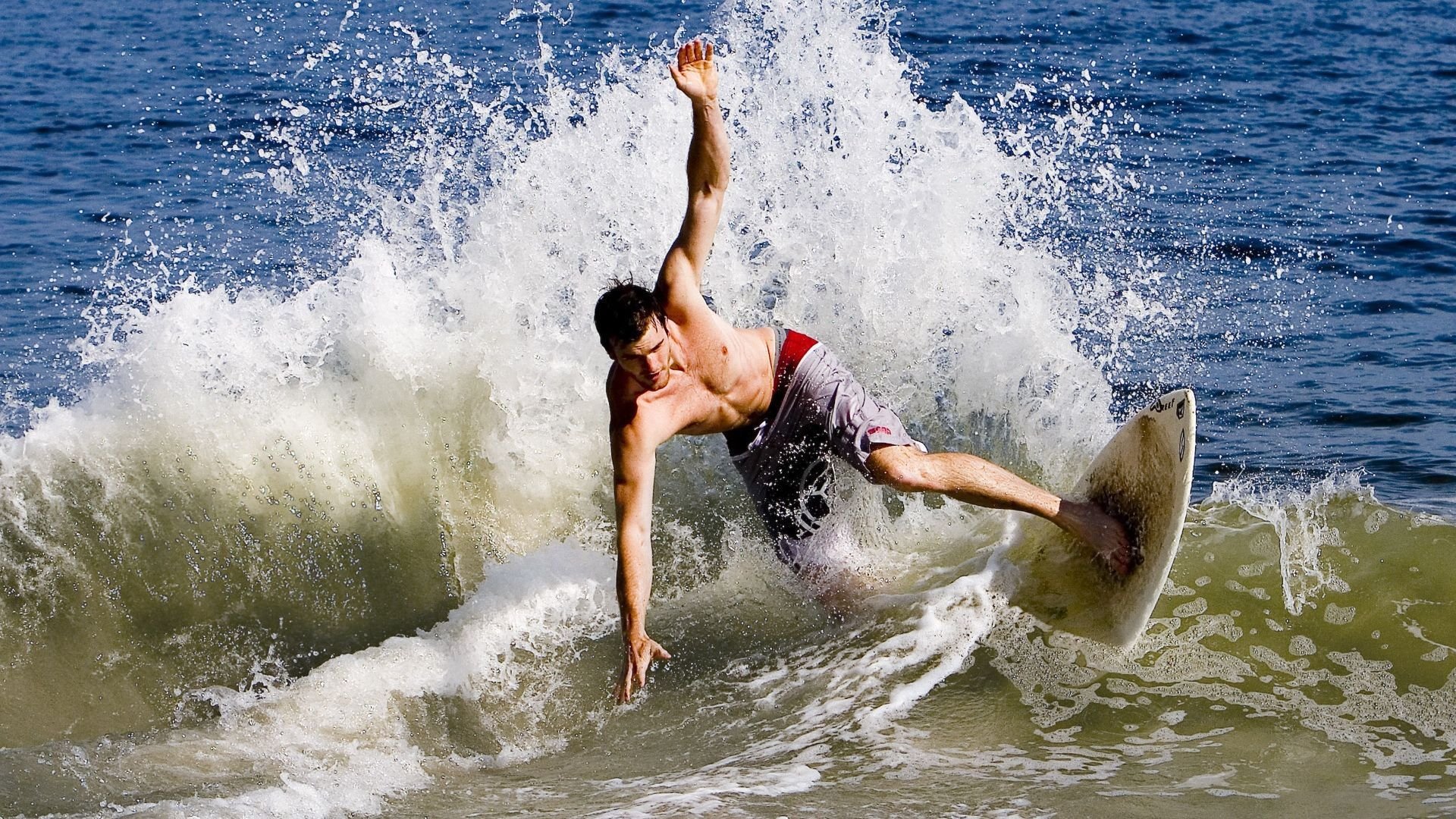 开云体育平台APP-F1街道赛之夜，切特打出生涯之夜  第2张